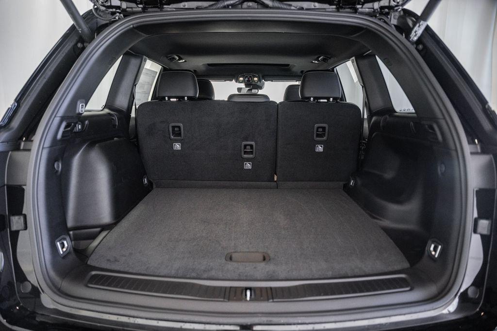 new 2025 Jeep Grand Cherokee car, priced at $40,310