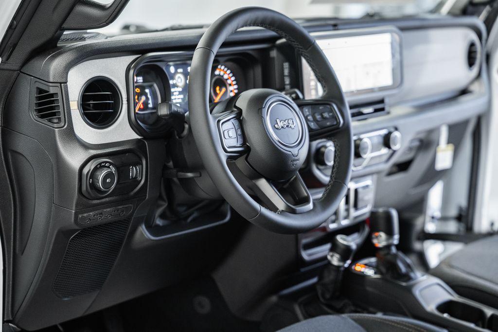 new 2026 Jeep Wrangler car, priced at $39,672