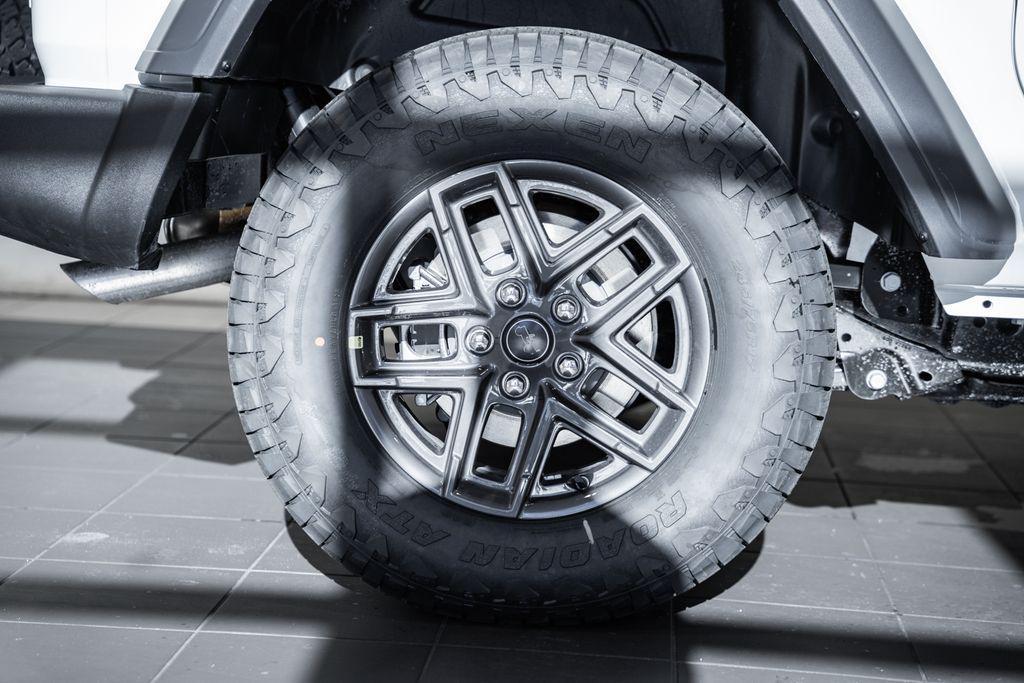 new 2026 Jeep Wrangler car, priced at $39,672