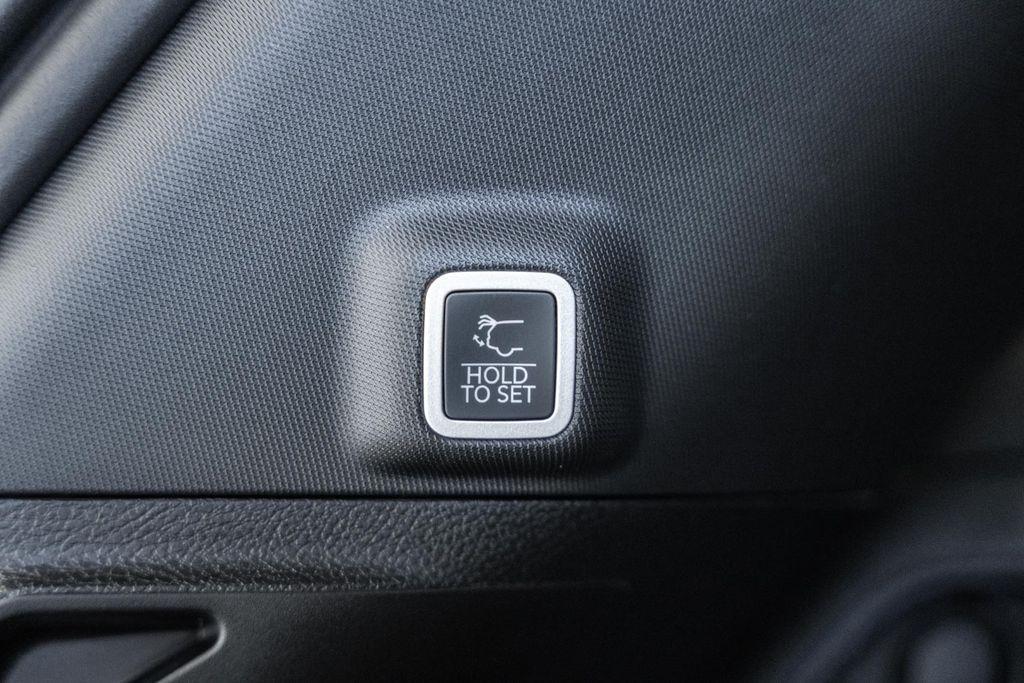 new 2025 Jeep Grand Cherokee car, priced at $37,670