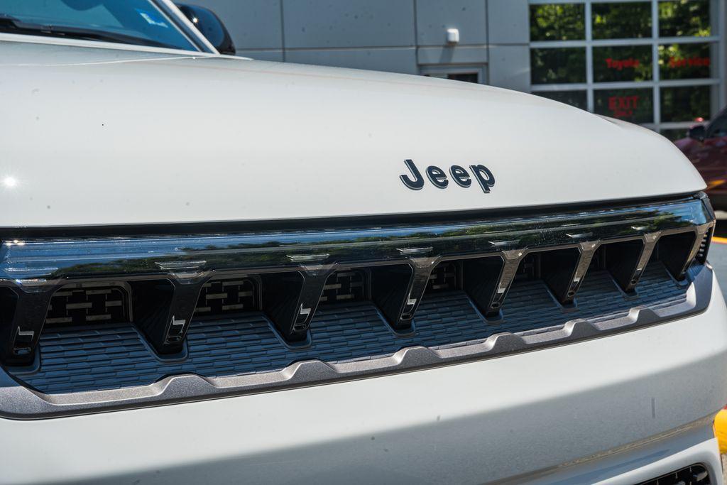 new 2026 Jeep Grand Wagoneer car, priced at $77,620