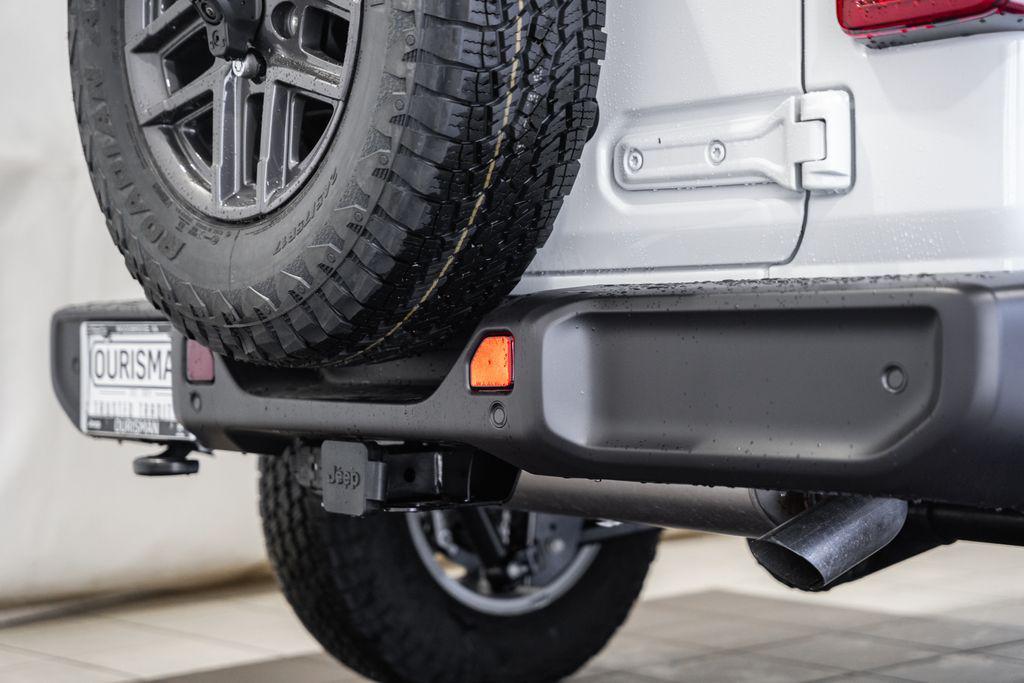 new 2026 Jeep Wrangler car, priced at $47,953