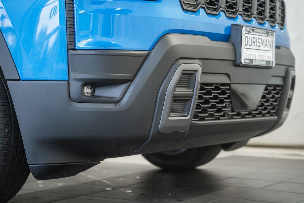 new 2026 Jeep Cherokee car, priced at $38,424