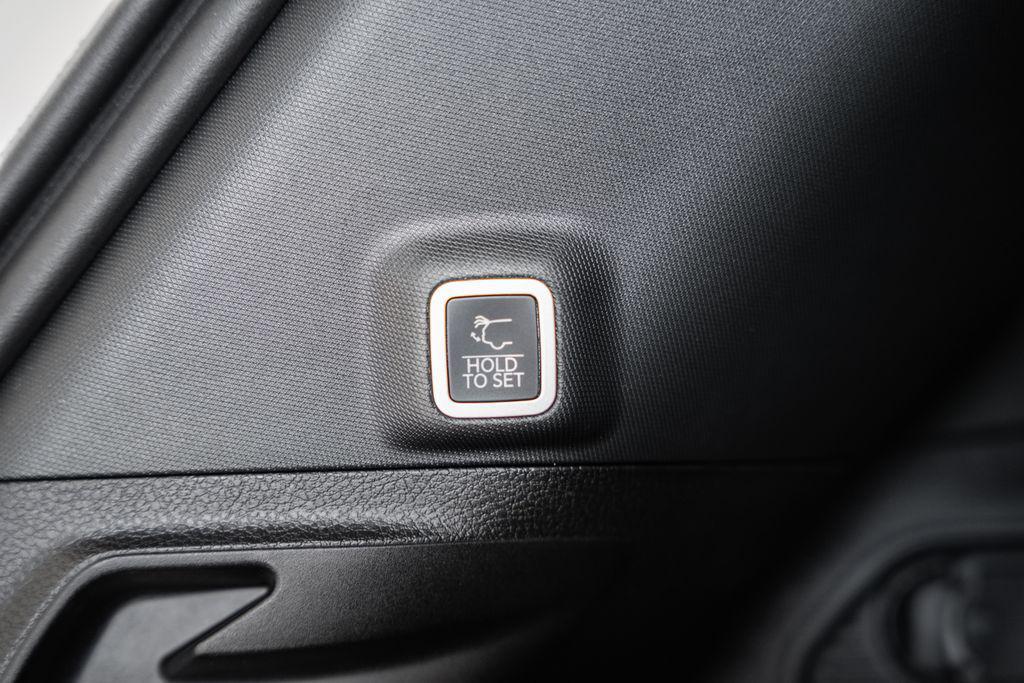 new 2025 Jeep Grand Cherokee car, priced at $57,819