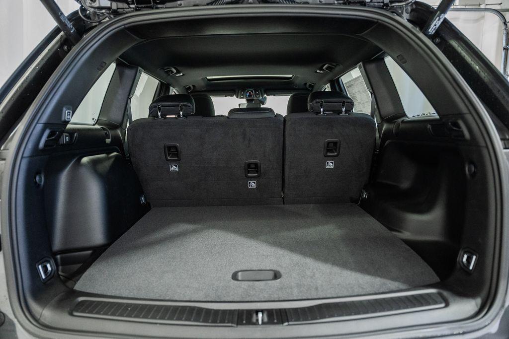 new 2026 Jeep Grand Cherokee car, priced at $40,577