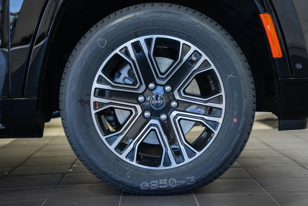 new 2026 Jeep Grand Wagoneer L car, priced at $72,365