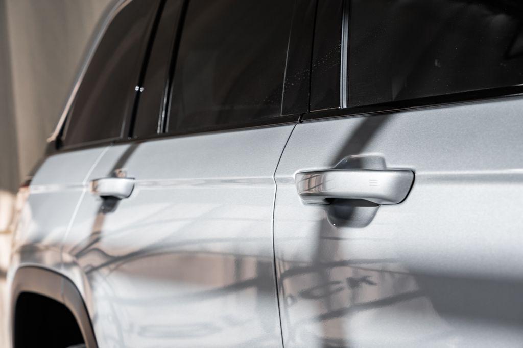 new 2025 Jeep Grand Cherokee car, priced at $34,028