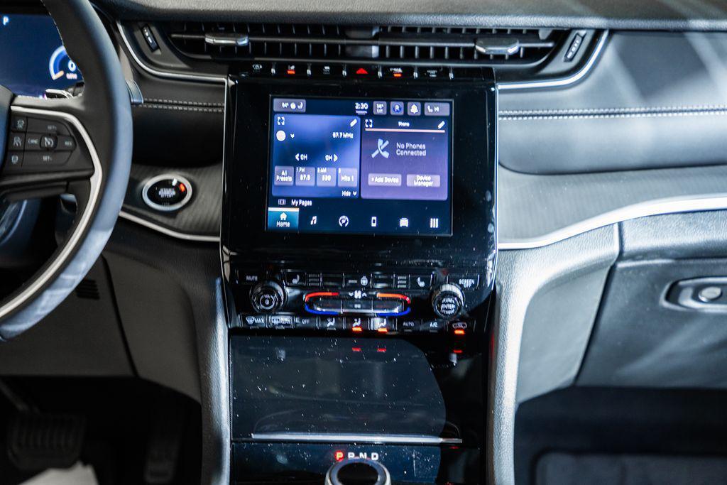 new 2025 Jeep Grand Cherokee car, priced at $34,028