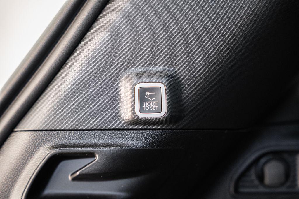 new 2025 Jeep Grand Cherokee car, priced at $34,028