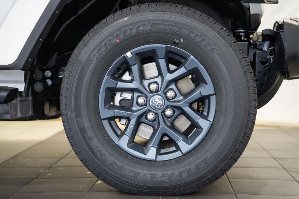 new 2026 Jeep Gladiator car, priced at $47,462
