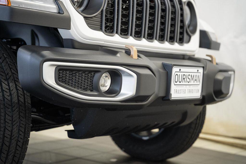 new 2026 Jeep Gladiator car, priced at $47,462