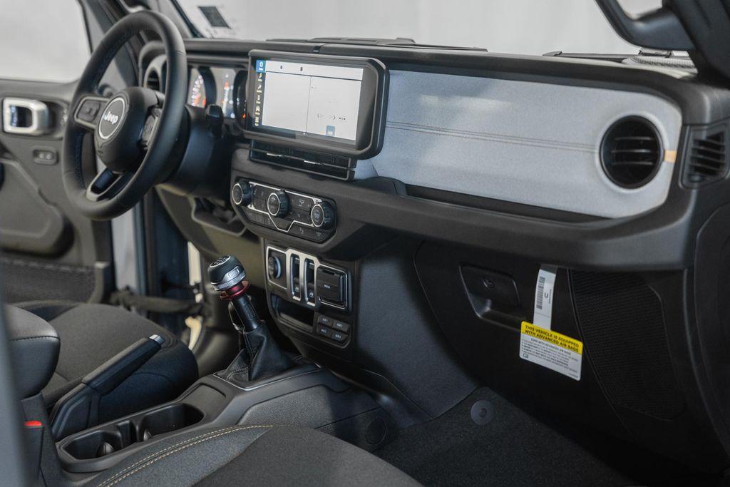 new 2026 Jeep Wrangler car, priced at $45,677
