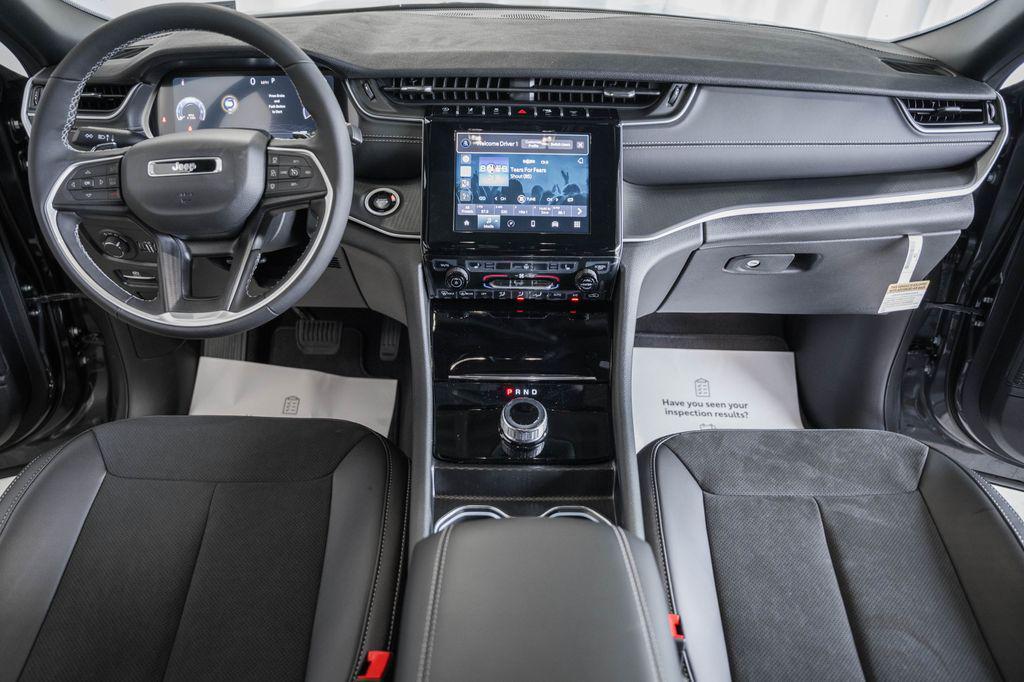 new 2025 Jeep Grand Cherokee car, priced at $37,310