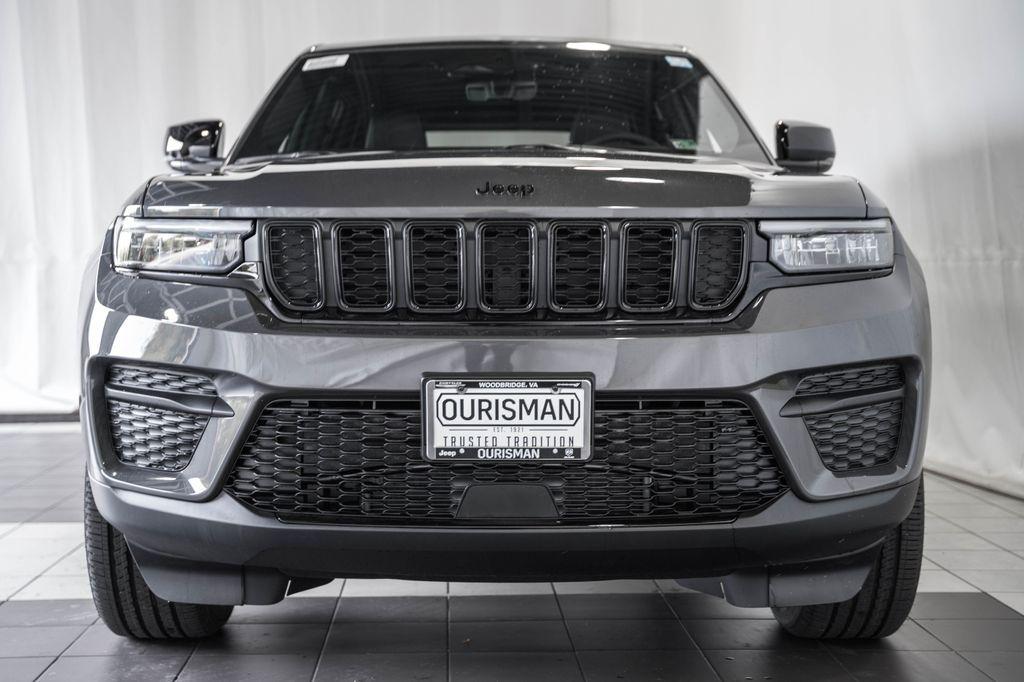 new 2025 Jeep Grand Cherokee car, priced at $37,310