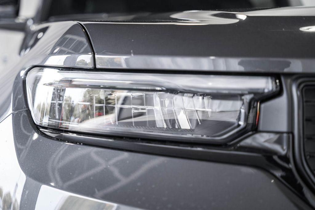 new 2025 Jeep Grand Cherokee car, priced at $37,310