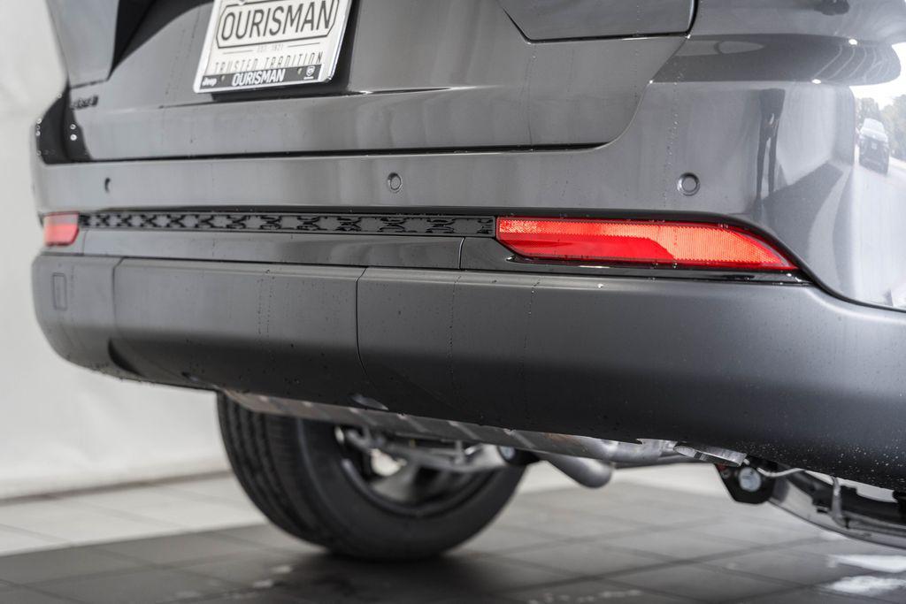 new 2025 Jeep Grand Cherokee car, priced at $37,310