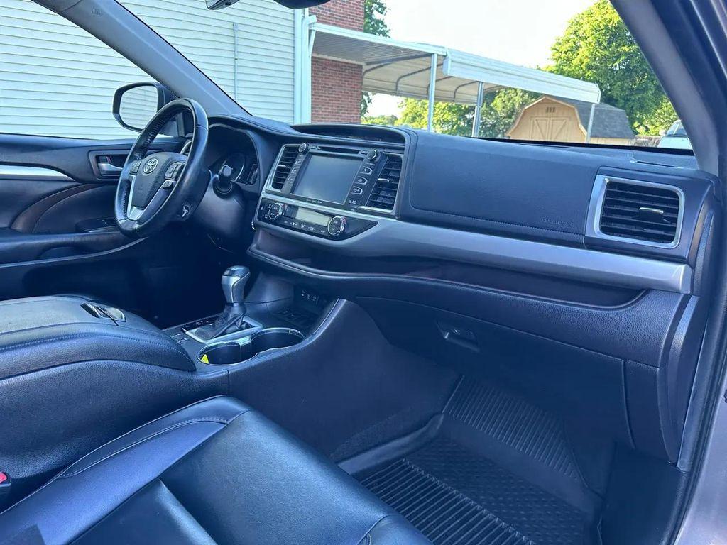 used 2019 Toyota Highlander car, priced at $18,765