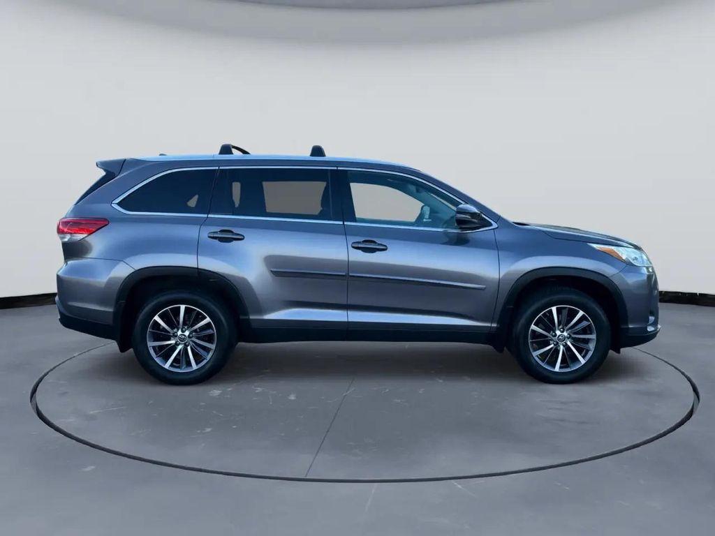 used 2019 Toyota Highlander car, priced at $18,765