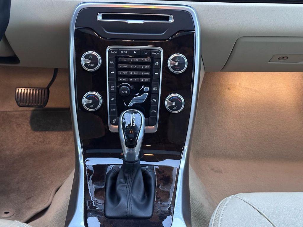 used 2016 Volvo XC70 car, priced at $11,500