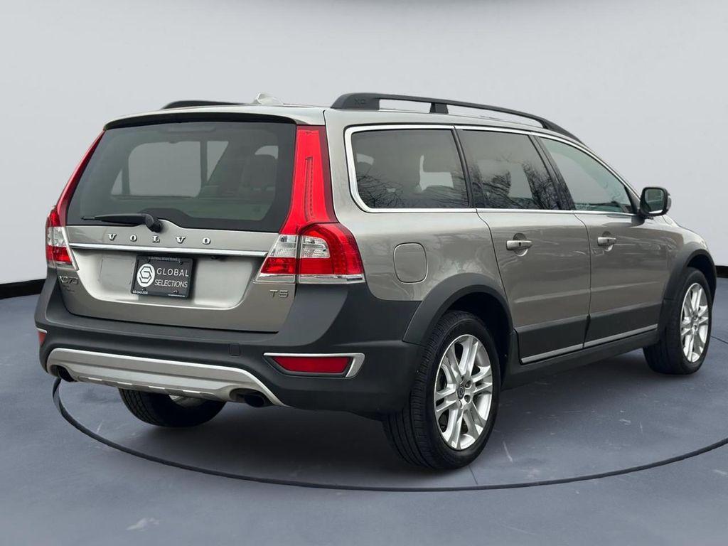 used 2016 Volvo XC70 car, priced at $11,500