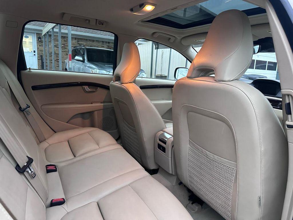 used 2016 Volvo XC70 car, priced at $11,500