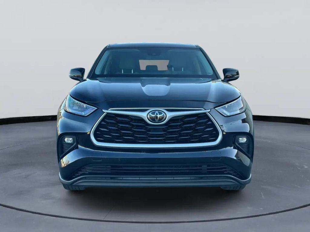used 2020 Toyota Highlander car, priced at $17,781
