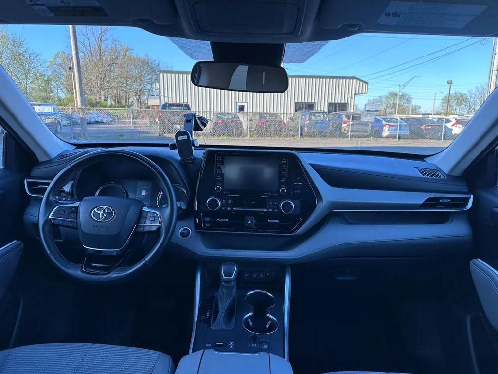 used 2020 Toyota Highlander car, priced at $17,781