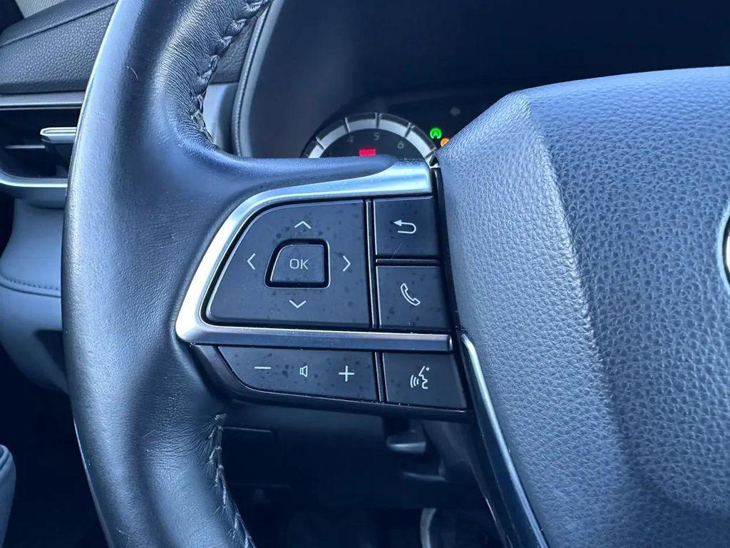 used 2020 Toyota Highlander car, priced at $17,781