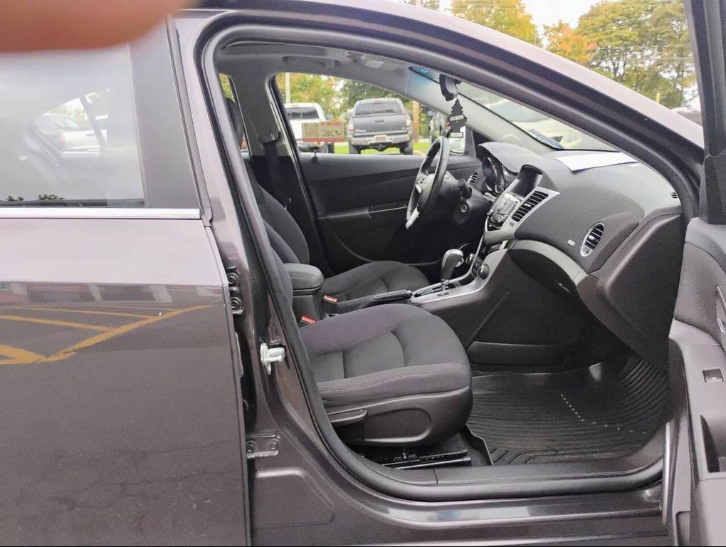 used 2014 Chevrolet Cruze car, priced at $10,295
