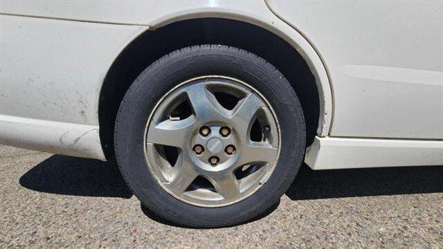 used 2003 Saturn L car