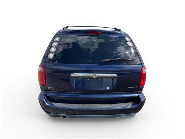 used 2005 Chrysler Town & Country car