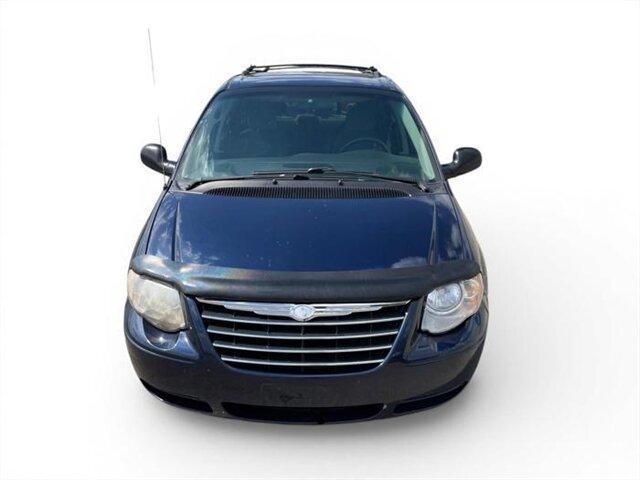 used 2005 Chrysler Town & Country car