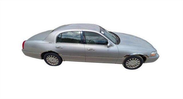 used 2003 Lincoln Town Car car