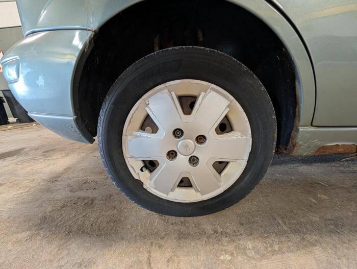 used 2006 Ford Focus car, priced at $1,099