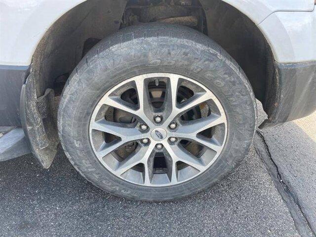 used 2015 Ford Expedition car, priced at $4,000