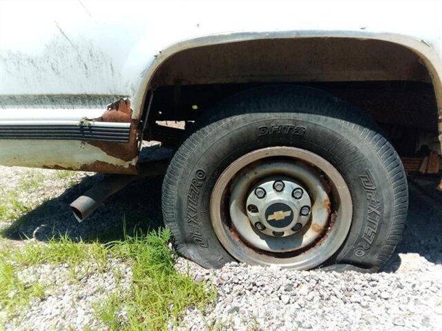 used 1997 Chevrolet 2500 car, priced at $649