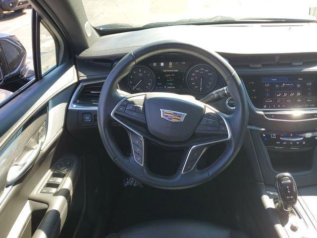 used 2022 Cadillac XT5 car, priced at $31,725