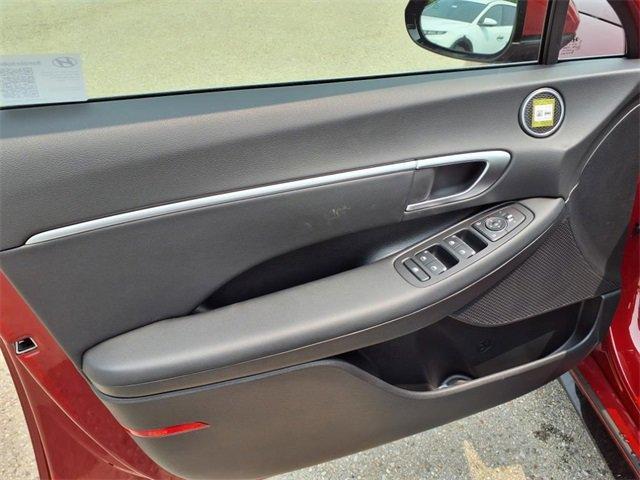 new 2025 Hyundai Sonata Hybrid car, priced at $28,500