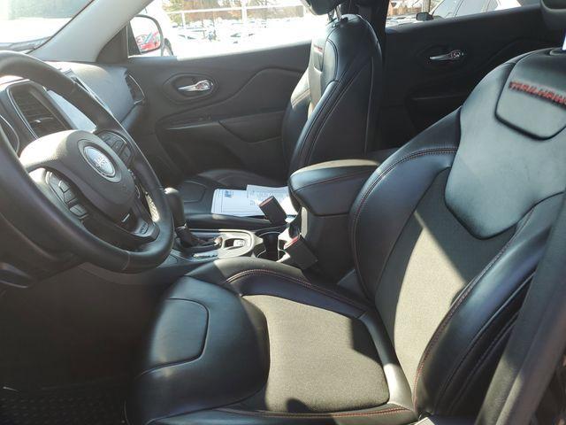 used 2019 Jeep Cherokee car, priced at $14,025