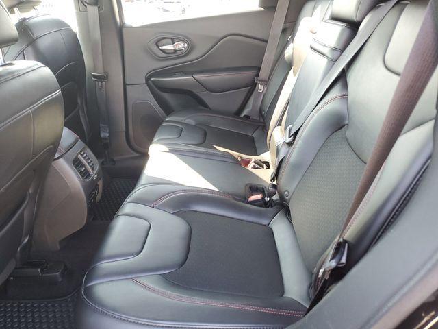 used 2019 Jeep Cherokee car, priced at $14,025