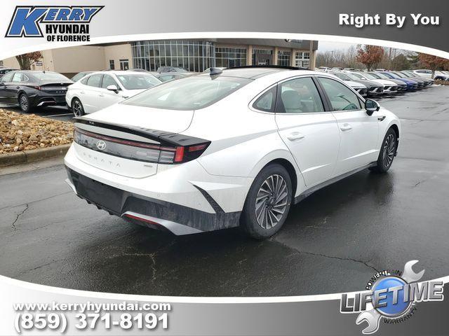 new 2026 Hyundai Sonata Hybrid car, priced at $35,695