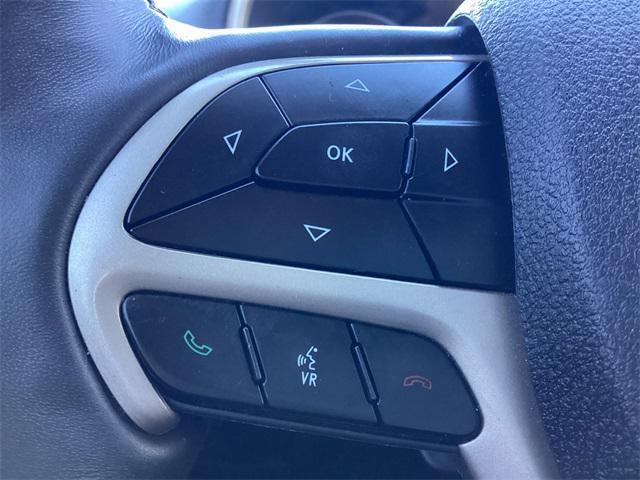 used 2018 Jeep Cherokee car, priced at $15,473