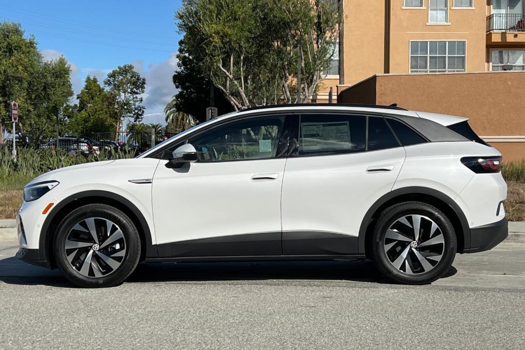 new 2025 Volkswagen ID.4 car, priced at $40,635