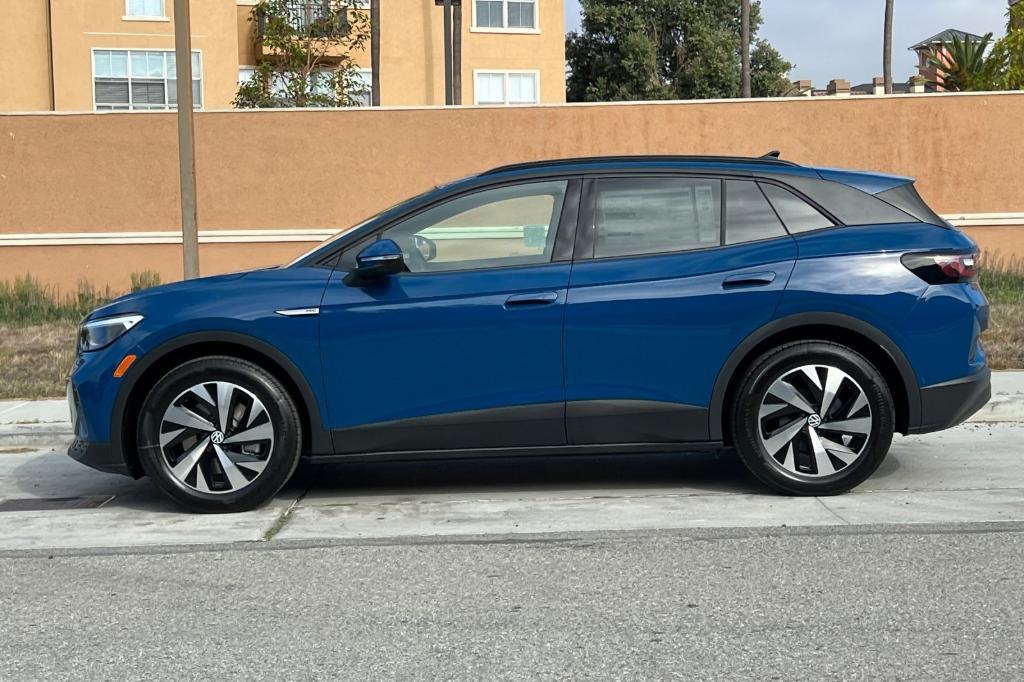 new 2025 Volkswagen ID.4 car, priced at $40,635