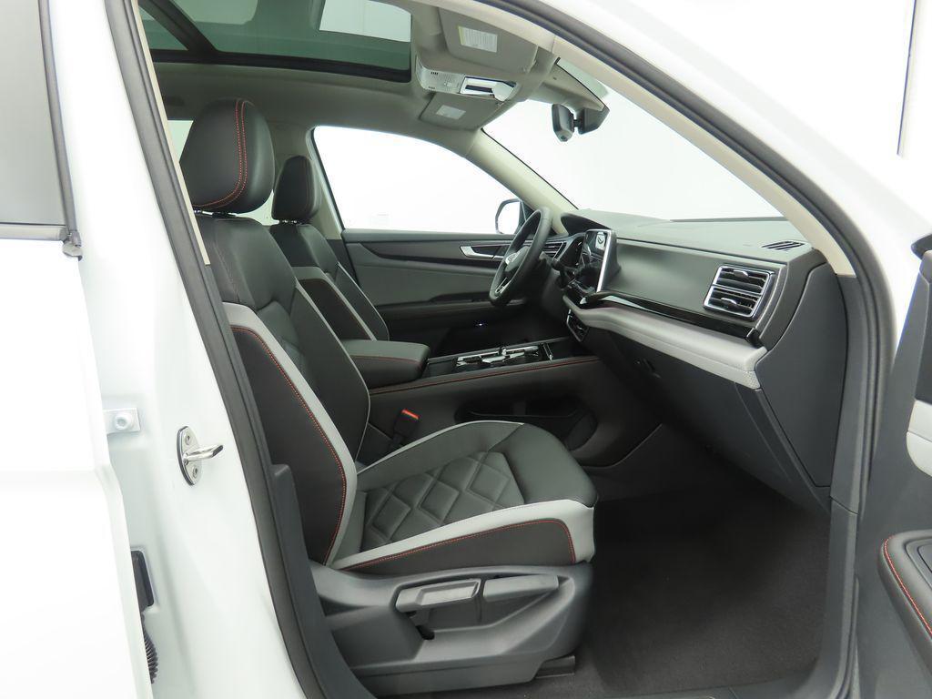 new 2026 Volkswagen Atlas car, priced at $48,808