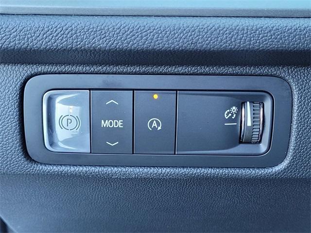 used 2024 Chevrolet Traverse car, priced at $39,470