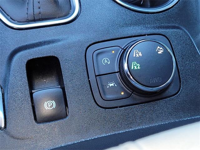 used 2022 Chevrolet Traverse car, priced at $25,994