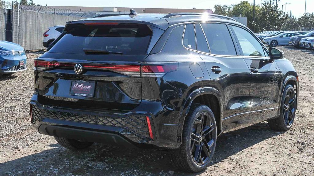 new 2026 Volkswagen Tiguan car, priced at $38,025