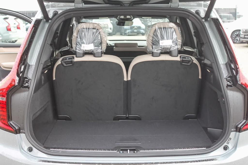 new 2026 Volvo XC90 Plug-In Hybrid car, priced at $78,422