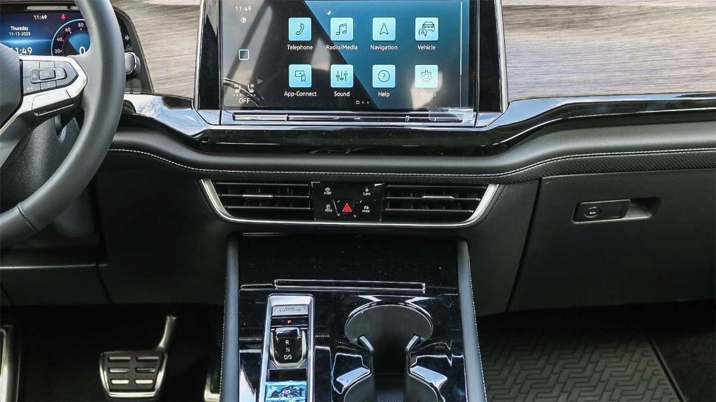 new 2026 Volkswagen Atlas car, priced at $54,654